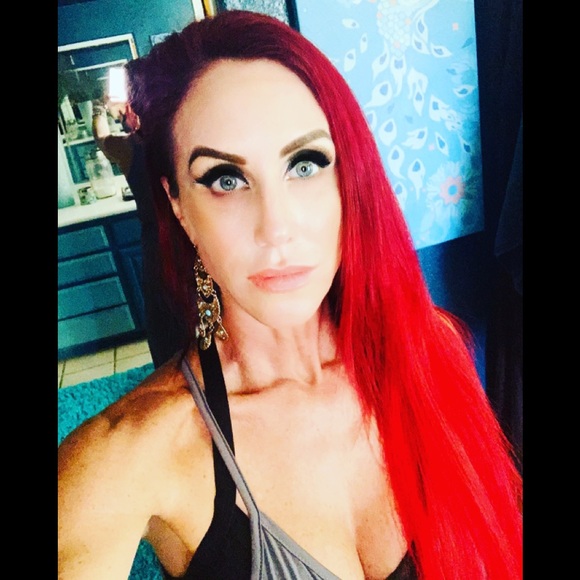 Meet your Posher, Kara - Picture 5 of 8